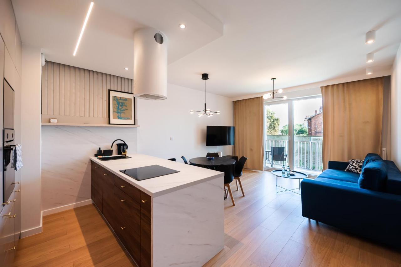 Wola Marble Apartment Varsavia Esterno foto